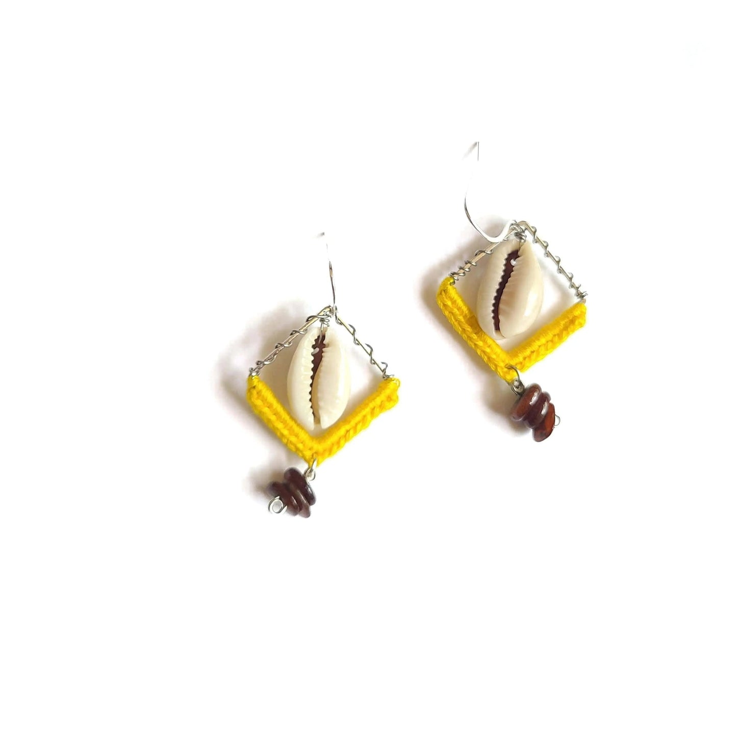 Earthy Cowrie Shell Dangle Earrings-2