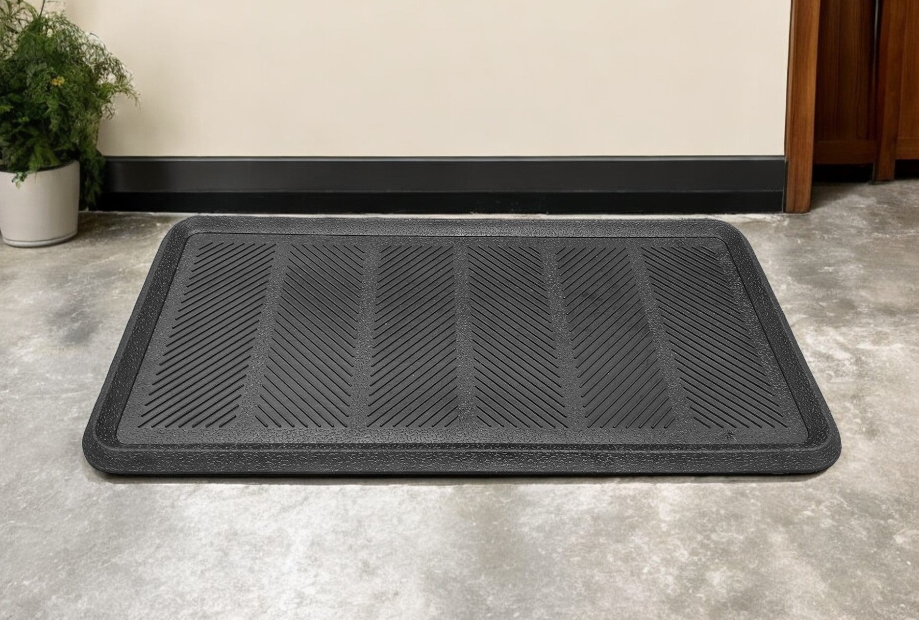 16" X 32" Black Rubber Outdoor Boot Tray-0