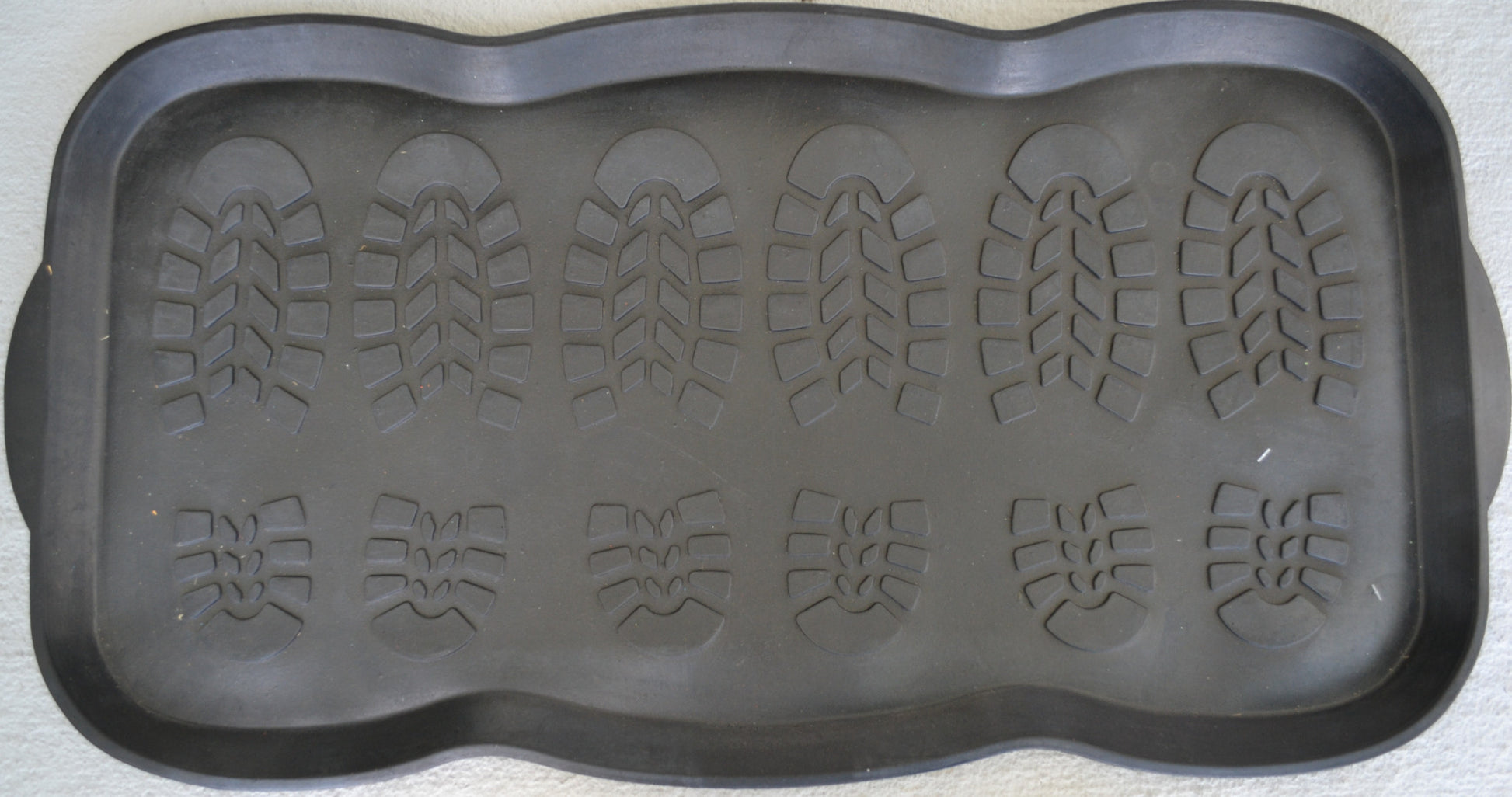 16" X 32" Black Rubber Outdoor Boot Tray-1