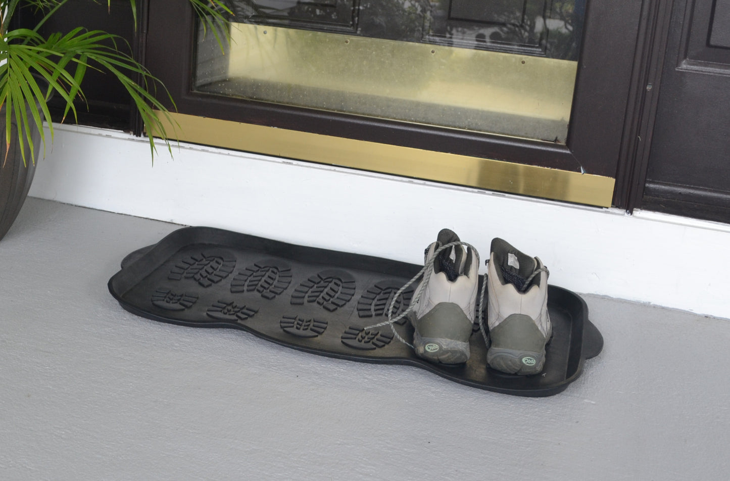 16" X 32" Black Rubber Outdoor Boot Tray-8