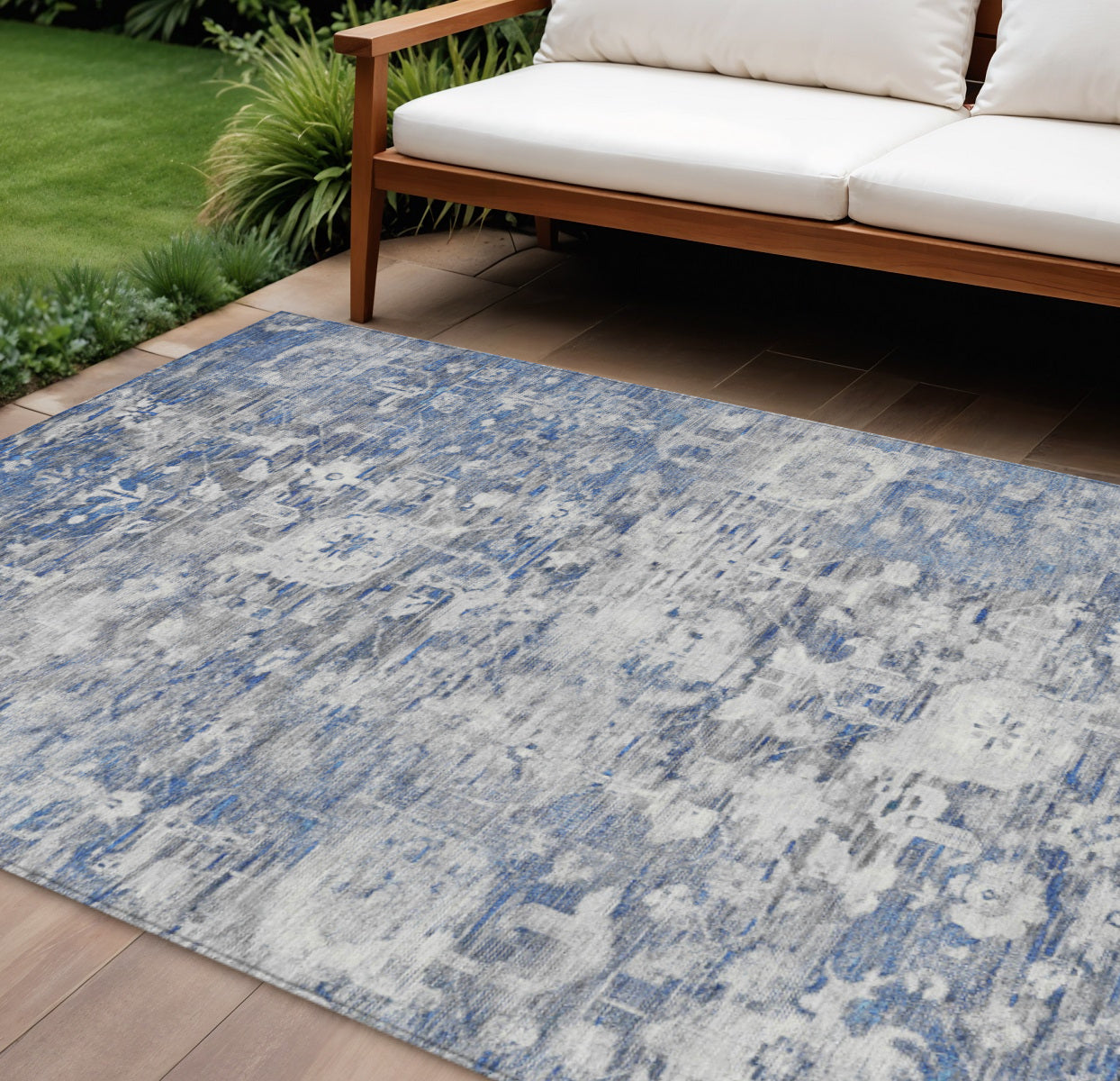 8' X 10' Blue And Denim Blue Floral Washable Indoor Outdoor Area Rug-0